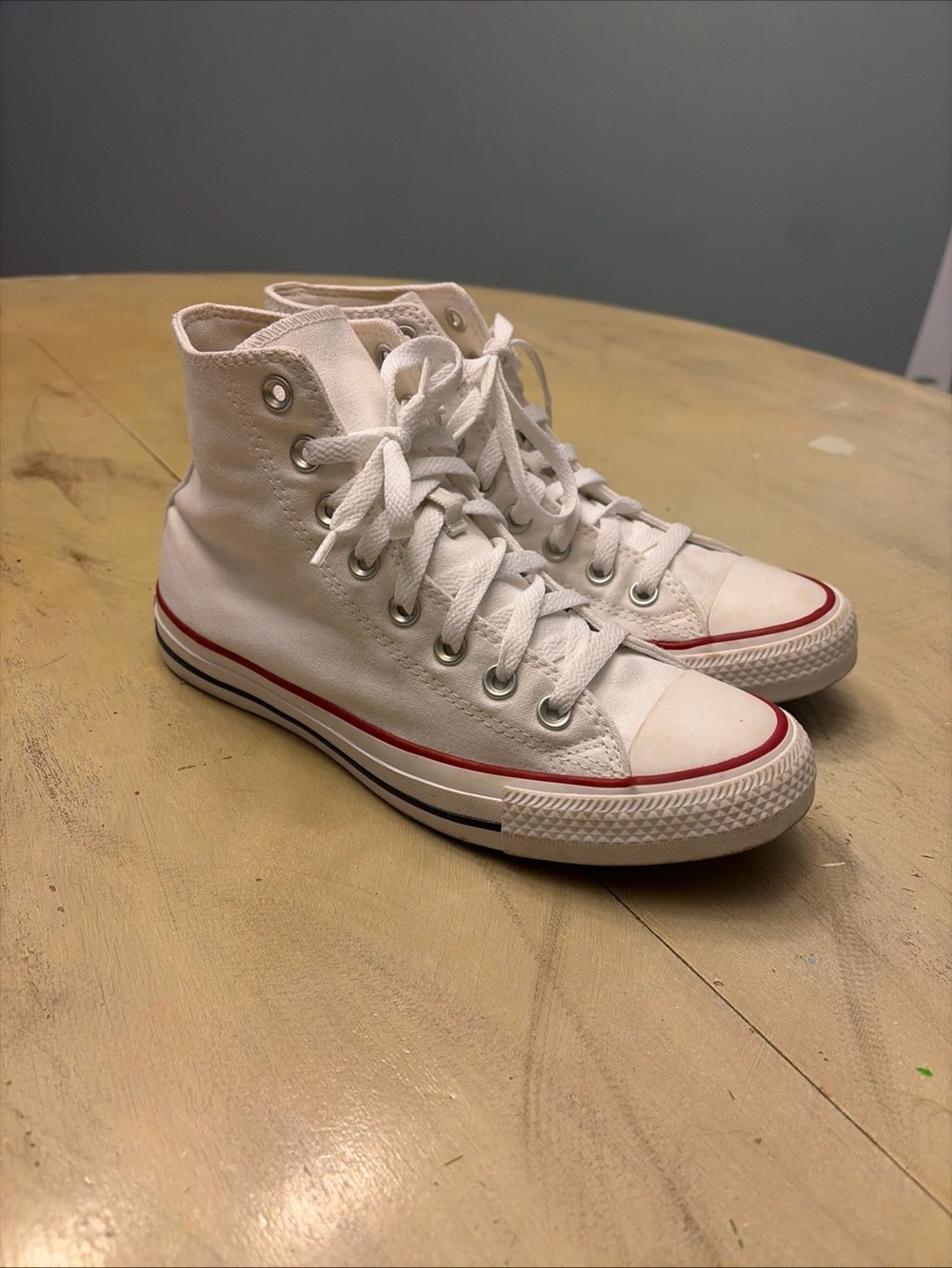 Converse Chuck Taylor White High Top Sneakers Women’s Size 8.5 , Mens Size 6.5